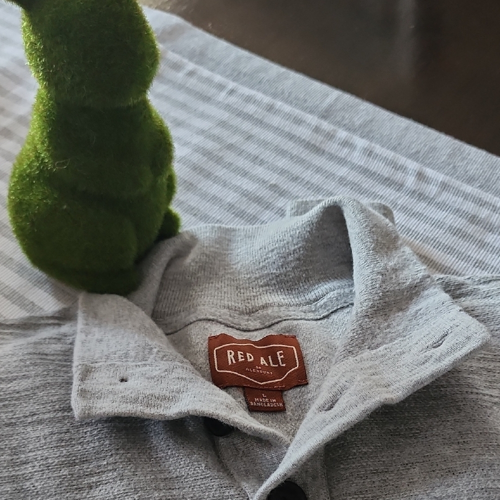 Red Ale Gray Sweater